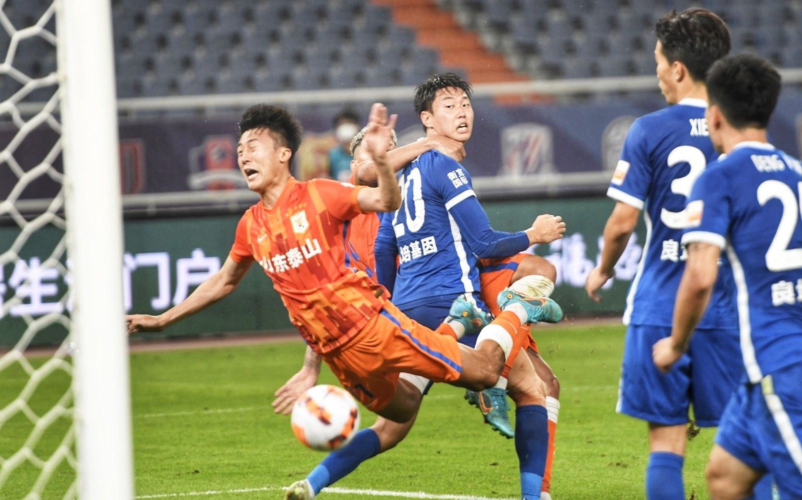 踢球者评德甲第11轮最佳阵容：卡尔、奥利塞、于帕、拜尔入选