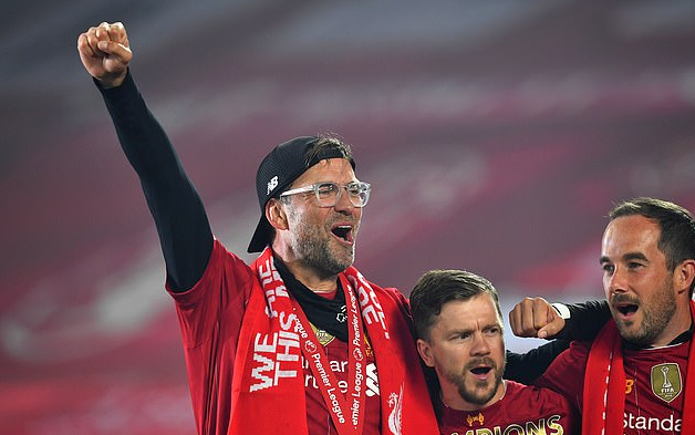 云南玉昆中场张宇峰：祝愿老东家长春亚泰早日重返中超（云南玉昆中场张宇峰祝福老东家长春亚泰：期待尽快重回中超）