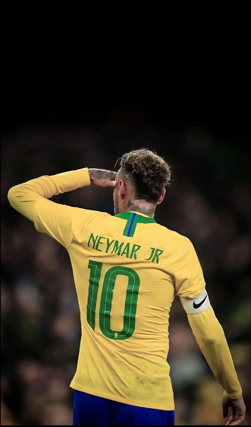 邮报：曼联询问多纳鲁马转会可能性，转会费与工资都超出预算