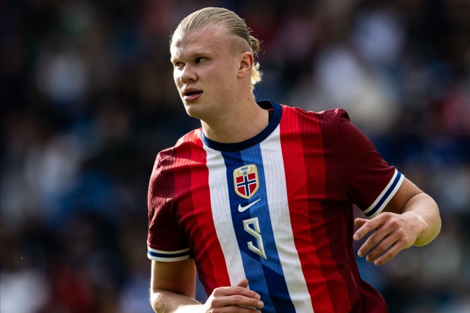 围绕着莱万与凯恩的转会传闻大家觉得拜仁会同意吗？