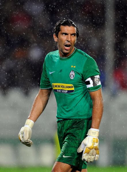 国足U17vs巴林首发：邝兆镭、帅惟浩、万项均出战（U17国足对阵巴林首发公布：邝兆镭、帅惟浩、万项先发登场）