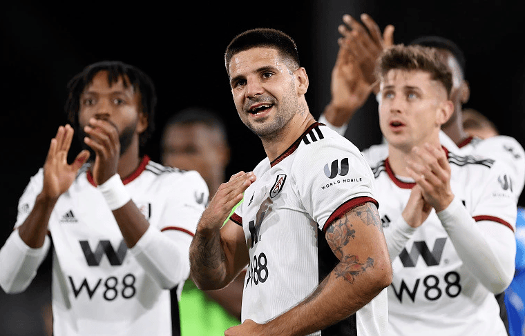 国乒8-1轻取日本队，豪夺混团世界杯三连冠（国乒8-1完胜日本，强势加冕混团世界杯三连冠）