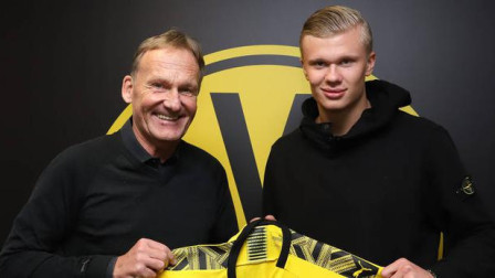 名宿称德约拿大满贯冠军需要运气，澳网官方力挺斯瓦泰克2026夺冠（名宿称德约夺大满贯也需运气，澳网看好斯瓦泰克2026年问鼎）