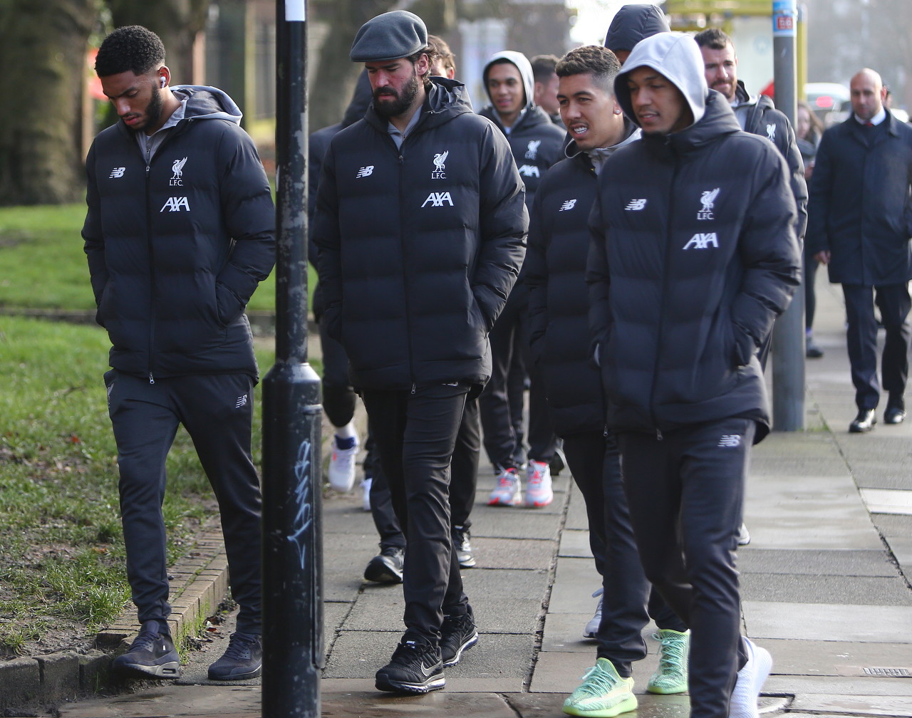 阿方索·戴维斯：本轮欧冠我将迎来复出，不确定是否能上场（阿方索·戴维斯：本轮欧冠复出在即，是否登场尚未确定）